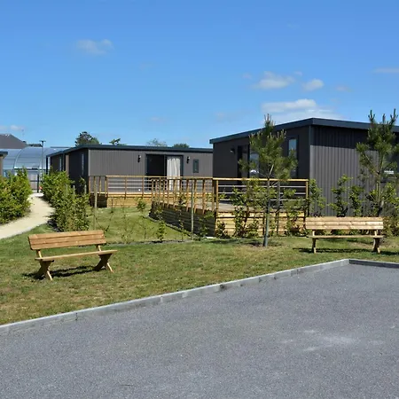Holiday home Mobil-home Confort 2 Chambres, Piscine Chauffee, 200 M De La Plage, Parking Et Wi-fi Inclus - Fr-1-361a-77 *