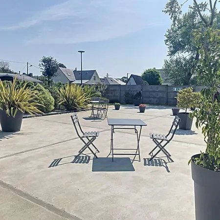 Holiday home Mobil-home Confort 2 Chambres, Piscine Chauffee, 200 M De La Plage, Parking Et Wi-fi Inclus - Fr-1-361a-77 Jullouville-les-Pins