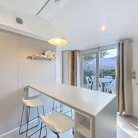 Mobil-home Confort 2 Chambres, Piscine Chauffee, 200 M De La Plage, Parking Et Wi-fi Inclus - Fr-1-361a-77 * جولوفيل ليه باه