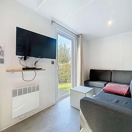 Mobil-home Confort 2 Chambres, Piscine Chauffée, 200 M De La Plage, Parking Et Wi-fi Inclus - Fr-1-361a-77 *