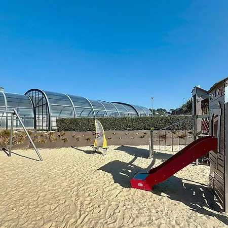 Casa vacanze Mobil-home Confort 2 Chambres, Piscine Chauffée, 200 M De La Plage, Parking Et Wi-fi Inclus - Fr-1-361a-77