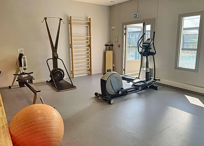 Mobil-home Confort 2 Chambres, Piscine Chauffee, 200 M De La Plage, Parking Et Wi-fi Inclus - Fr-1-361a-77 Vakantiehuis Jullouville-les-Pins