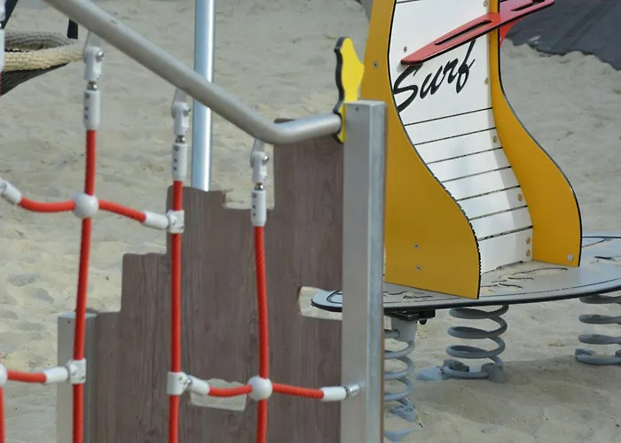 Mobil-home Confort 2 Chambres, Piscine Chauffee, 200 M De La Plage, Parking Et Wi-fi Inclus - Fr-1-361a-77 Vakantiehuis