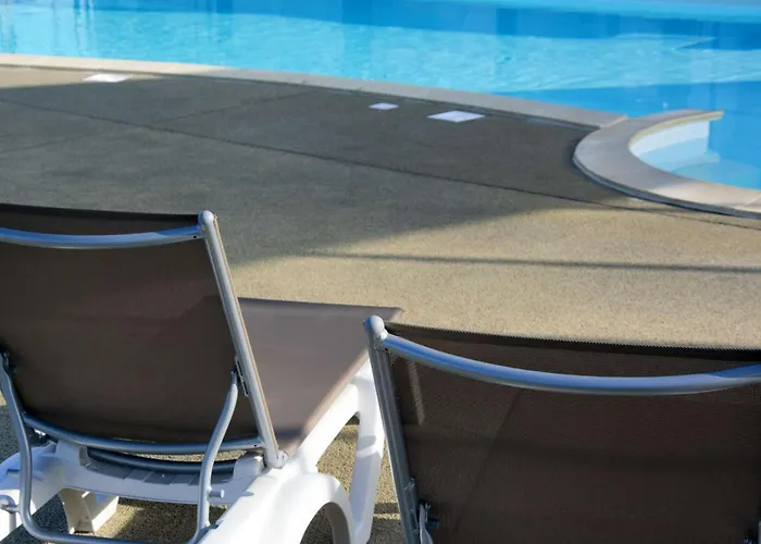 Mobil-home Confort 2 Chambres, Piscine Chauffee, 200 M De La Plage, Parking Et Wi-fi Inclus - Fr-1-361a-77 Vakantiehuis